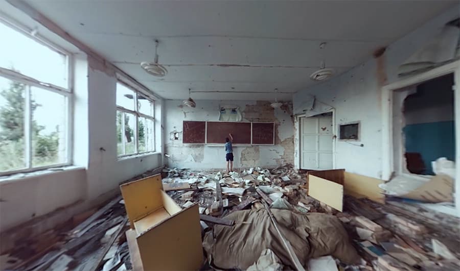 vr marketing nytimes displaced